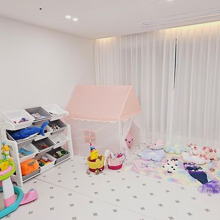 Sosaeul Avenue Kids Room, Family Room Bucheon Exterior photo